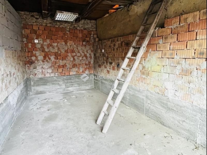 Eladó házrész Gomba