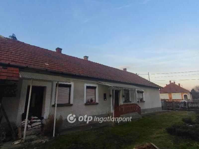 Eladó családi ház Kondó