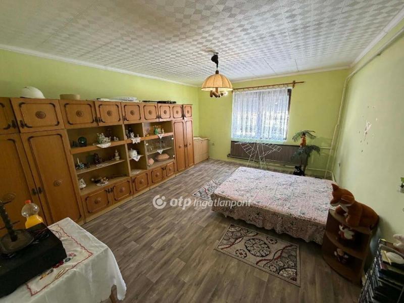 Eladó családi ház Kondó