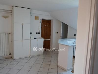 Eladó lakás Gyöngyös