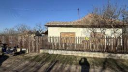 Eladó tanya Tiszakécske