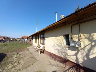 Eladó családi ház Csongrád