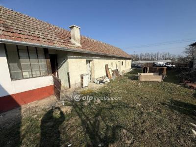 Eladó családi ház Tiszakécske