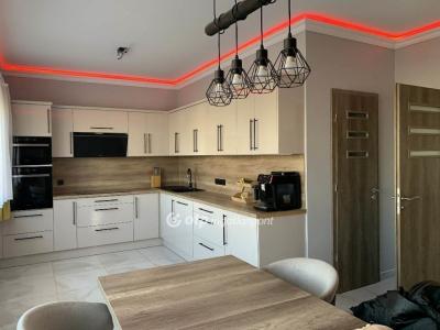 Eladó családi ház Cegléd