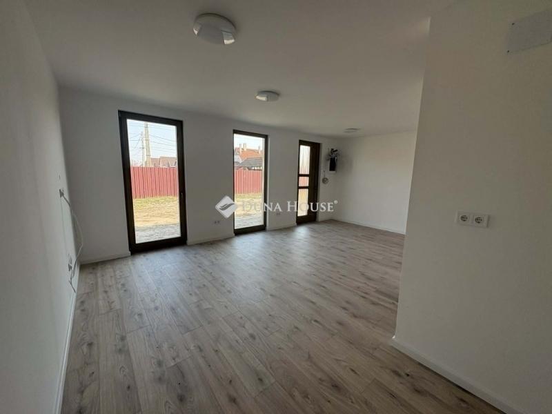 Eladó ikerház Tura