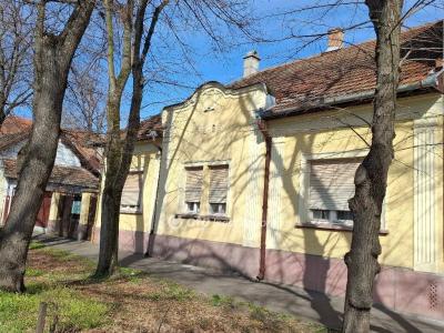 Eladó családi ház Békéscsaba