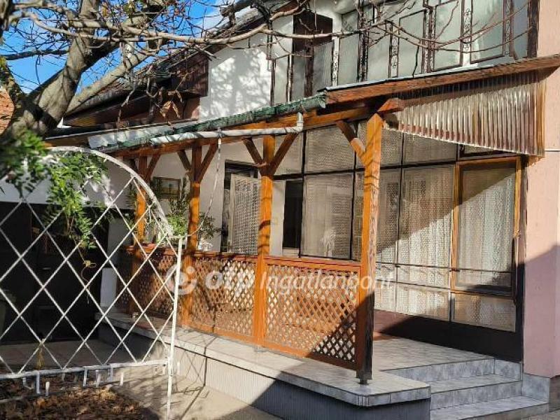 Eladó családi ház Gyula