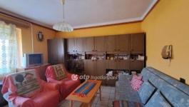 Eladó családi ház Kunhegyes