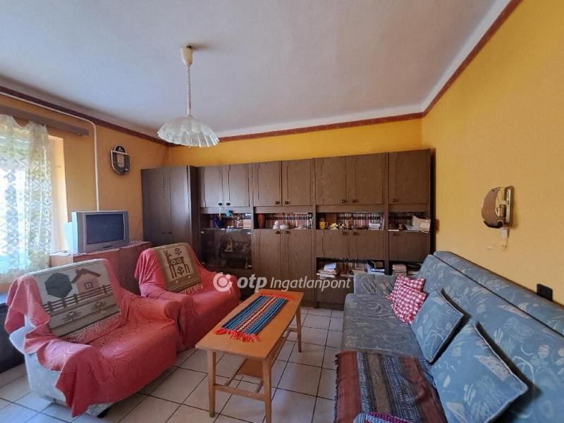 Eladó családi ház Kunhegyes