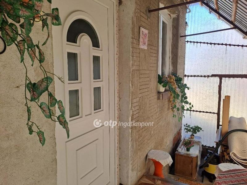 Eladó családi ház Kiszombor