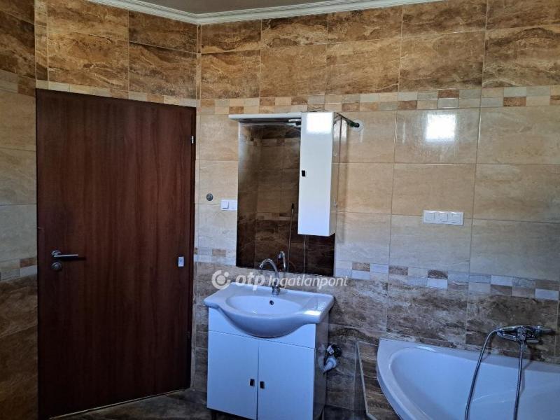 Eladó családi ház Kunszentmárton