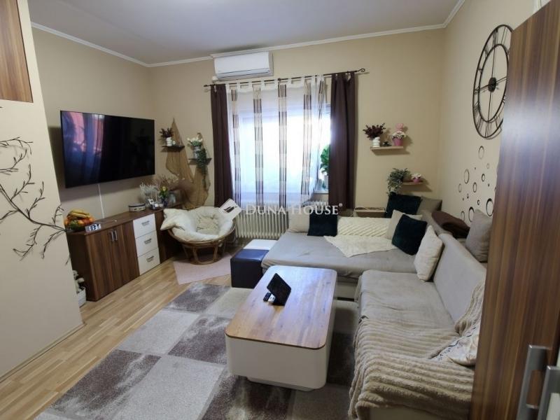 Eladó családi ház Budapest