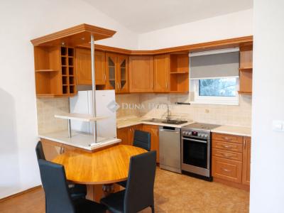 Eladó lakás Kapuvár