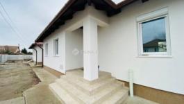 Eladó ikerház Monor