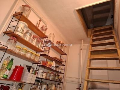 Eladó családi ház Budapest