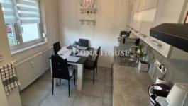 Eladó lakás Veszprém