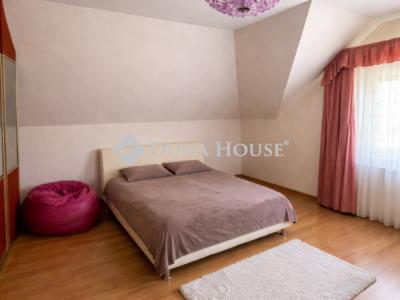 Eladó családi ház Budapest