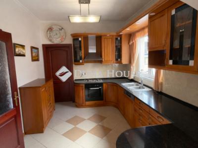 Eladó családi ház Budapest