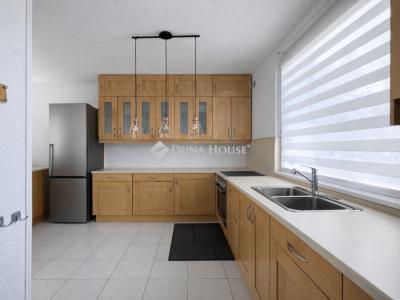 Eladó családi ház Pomáz