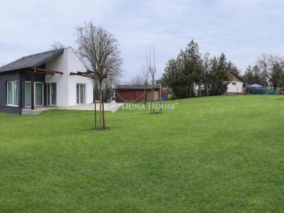 Eladó családi ház Őrbottyán