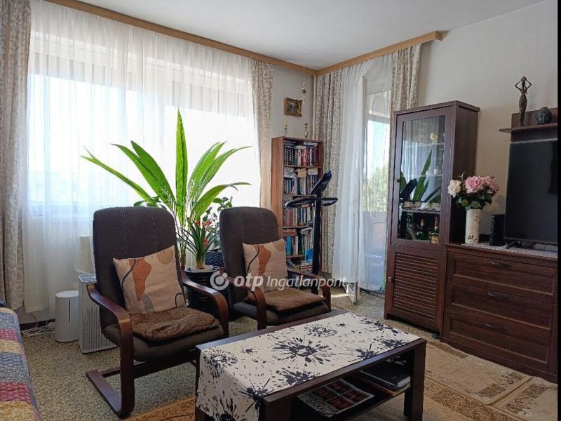 Eladó lakás Diósd