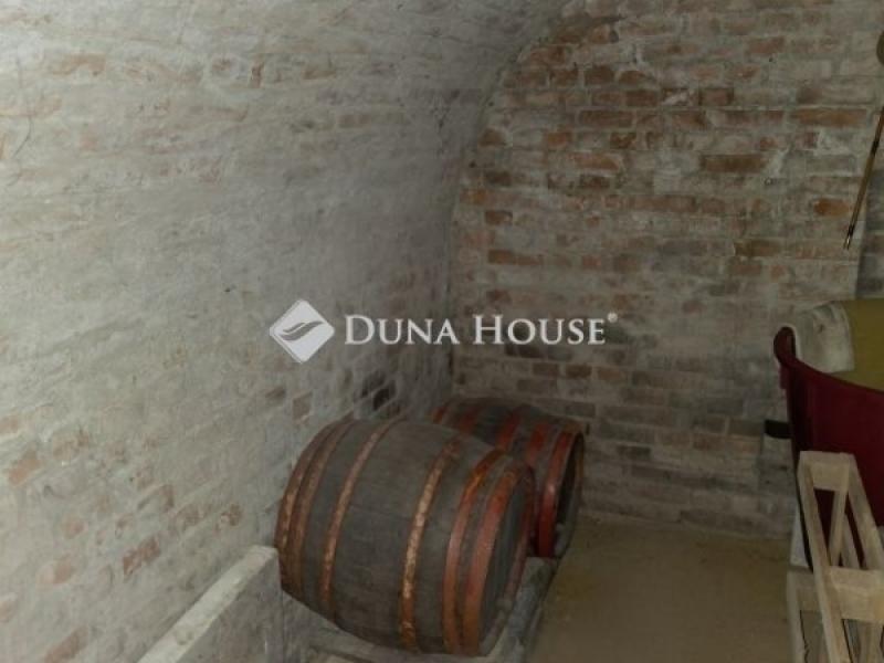 Eladó családi ház Pécs