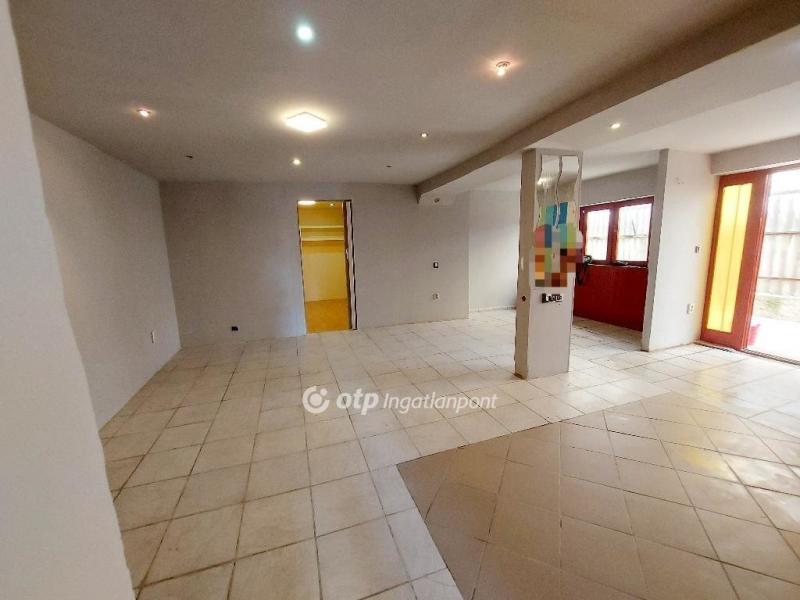 Eladó családi ház Miskolc