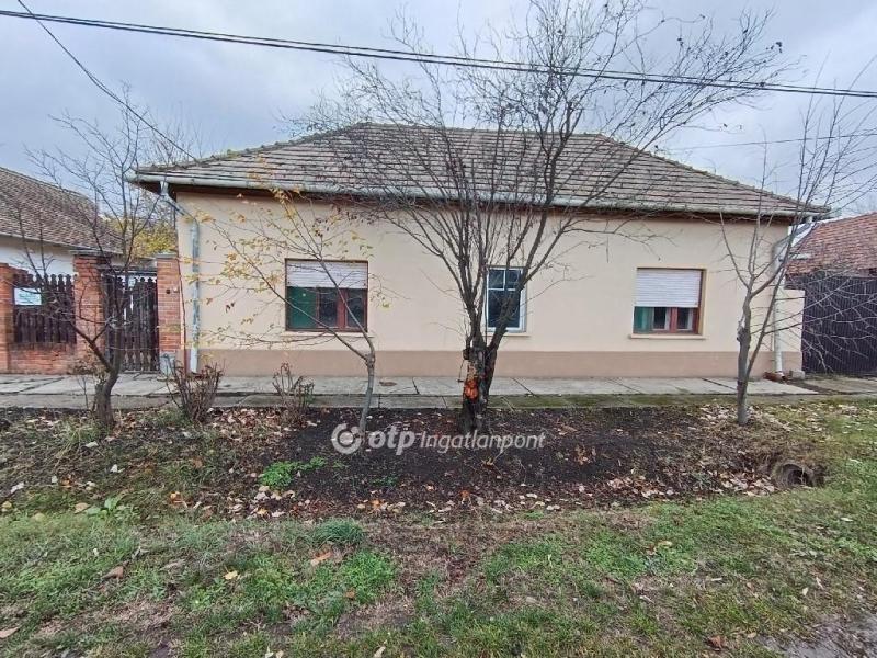 Eladó családi ház Mesterszállás