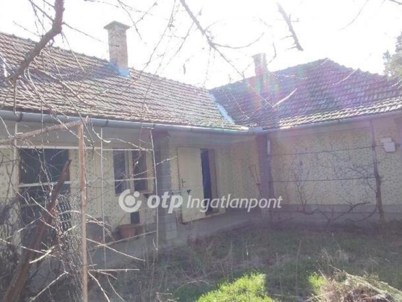 Eladó családi ház Jászberény