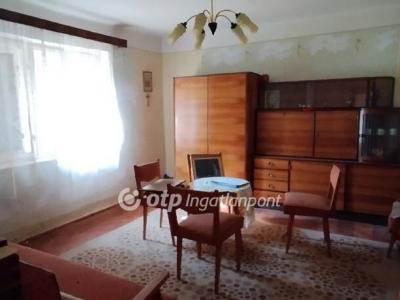 Eladó családi ház Jászberény