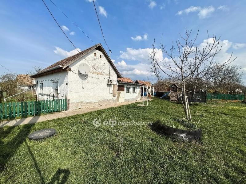 Eladó családi ház Debrecen