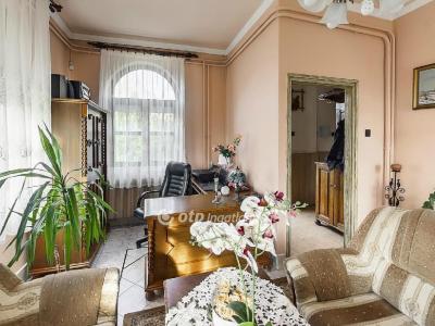 Eladó családi ház Sarud