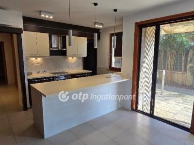 Eladó családi ház Diósd