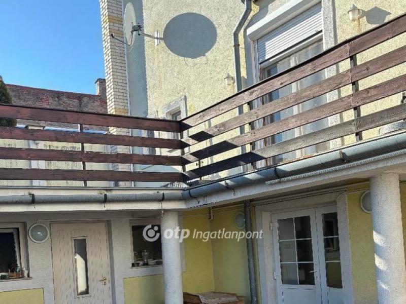 Eladó családi ház Pécs