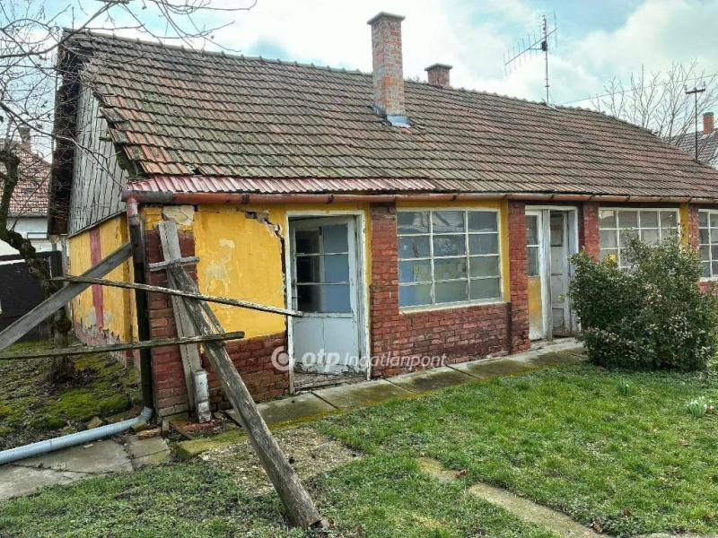 Eladó családi ház Gyula