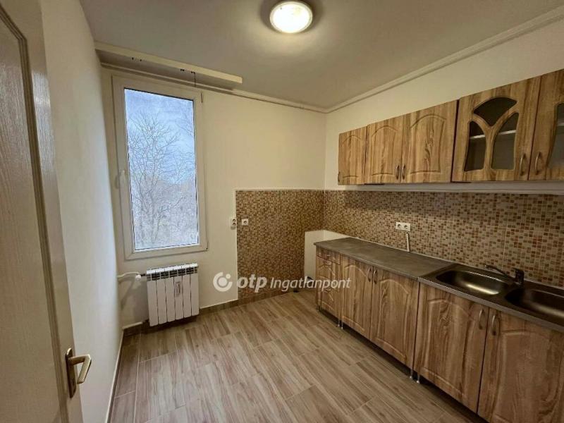 Eladó lakás Szekszárd