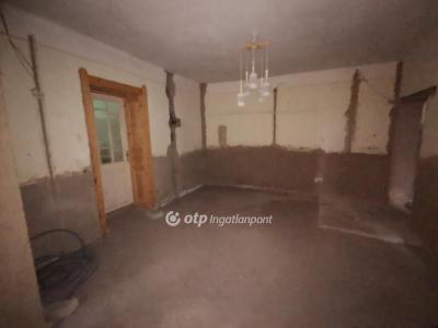 Eladó családi ház Albertirsa