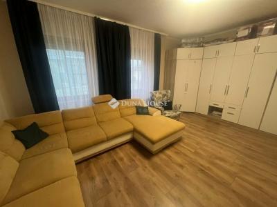 Eladó családi ház Monor