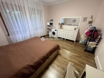 Eladó családi ház Monor