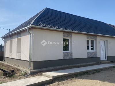 Eladó ikerház Tápióbicske
