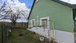 Eladó tanya Tápiószecső