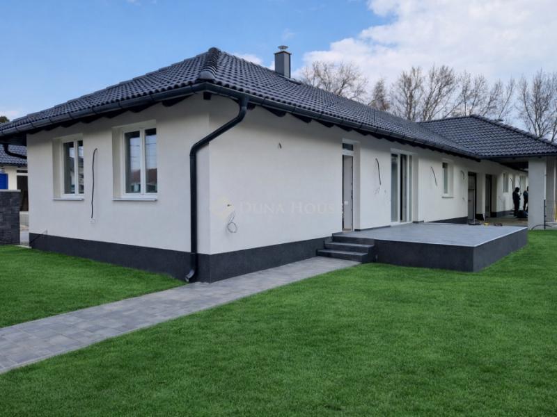 Eladó ikerház Üllő