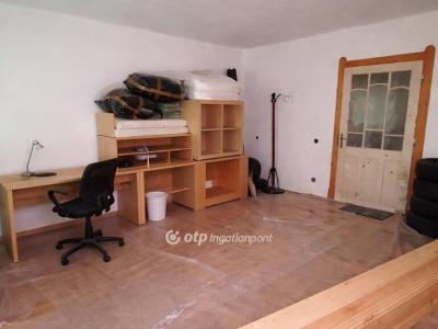 Eladó családi ház Albertirsa