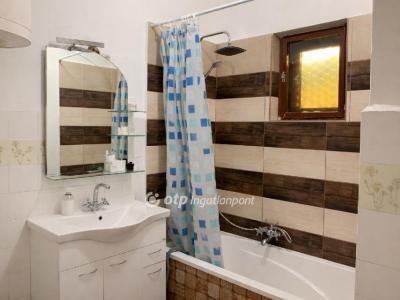 Eladó családi ház Cegléd