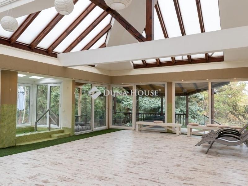 Eladó családi ház Leányfalu