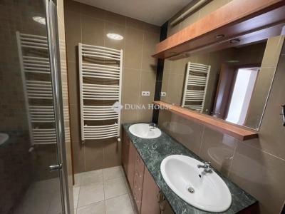 Eladó lakás Nagykőrös