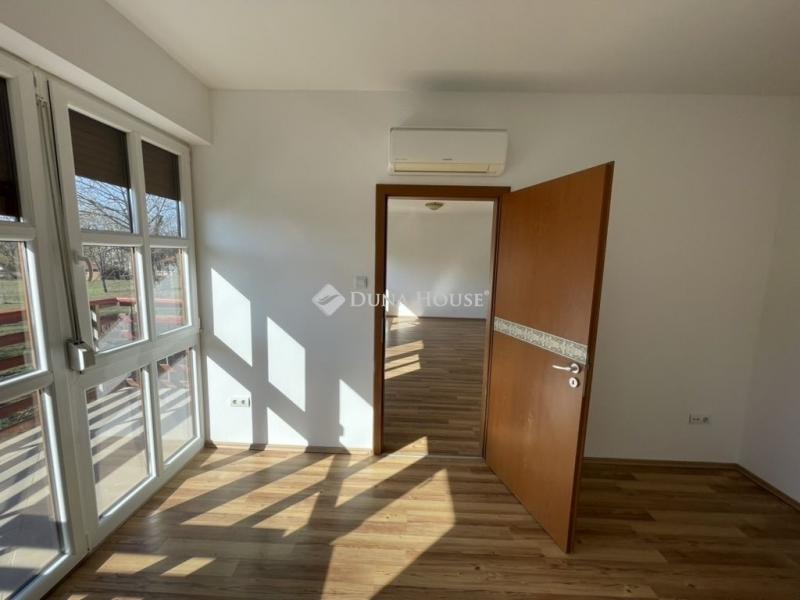 Eladó lakás Nagykőrös