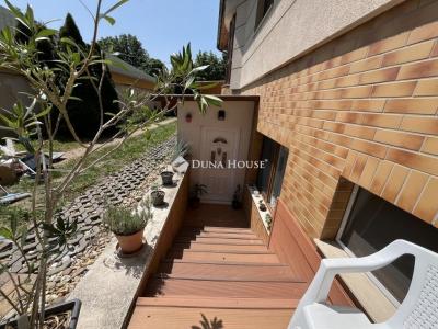 Eladó lakás Százhalombatta