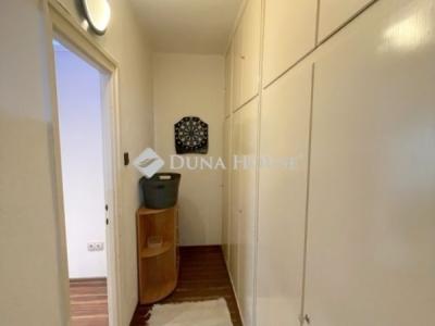 Eladó lakás Cegléd