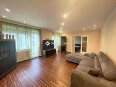 Eladó lakás Cegléd